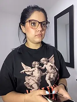 Snapshot of kimberlyhills1 chatting on October 2025 06:12:01 AM kimberlyhills1 online show from October 2025 06:12:01 AM