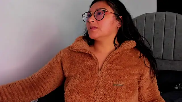 Snapshot of lorymoon chatting on December 2024 01:22:01 AM lorymoon online show from December 2024 01:22:01 AM