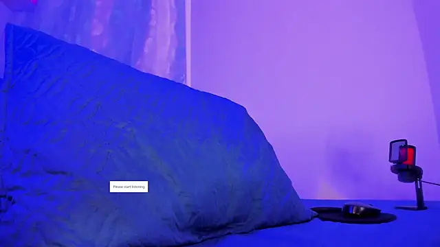 Snapshot of ZaraWest chatting on April 2026 01:37:02 AM ZaraWest online show from April 2026 01:37:02 AM