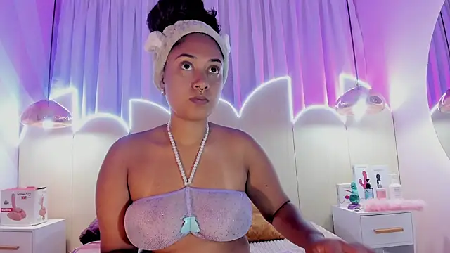 Snapshot of Laurentdupont04 chatting on October 2025 03:04:01 AM Laurentdupont04 online show from October 2025 03:04:01 AM