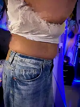 Snapshot of Im_Little chatting on September 2025 04:05:01 AM Im Little online show from September 2025 04:05:01 AM