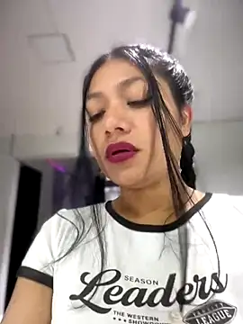 Snapshot of Im_Little chatting on October 2025 03:39:02 AM Im Little online show from October 2025 03:39:02 AM