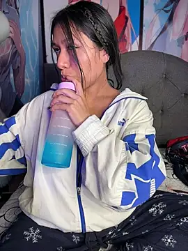 Im Little online show from April 2026 02:25:02 AM