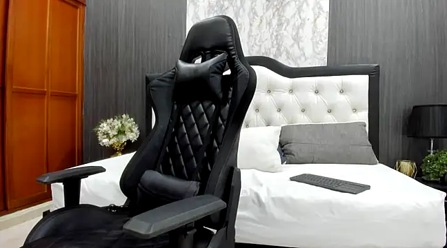 wisdonsenecax online show from January 2025 02:42:02 PM