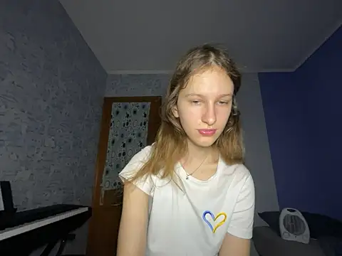 Snapshot of Eva_Angel3 chatting on February 2026 05:29:01 PM Eva Angel3 online show from February 2026 05:29:01 PM