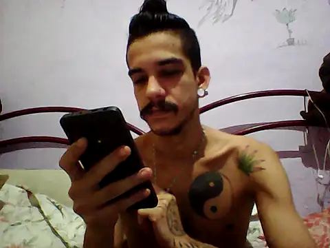 gatobranco001 online show from March 2025 02:48:01 AM