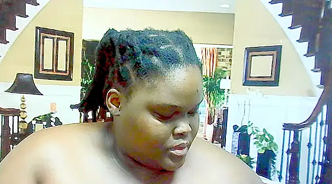 Snapshot of EbonyHotBuns chatting on February 2025 10:53:01 PM EbonyHotBuns online show from February 2025 10:53:01 PM