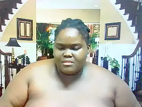 Snapshot of EbonyHotBuns chatting on March 2025 12:00:01 PM EbonyHotBuns online show from March 2025 12:00:01 PM