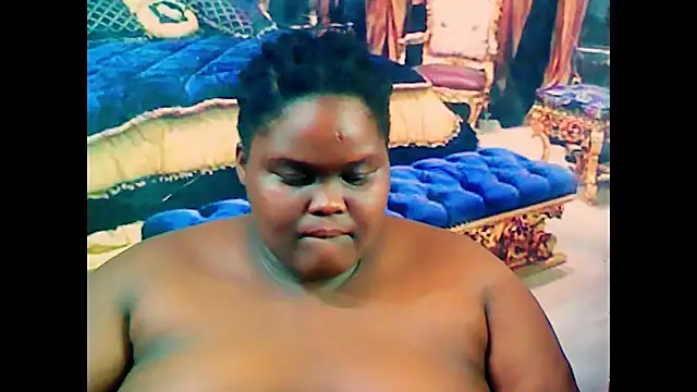 Snapshot of EbonyHotBuns chatting on March 2025 12:10:01 AM EbonyHotBuns online show from March 2025 12:10:01 AM