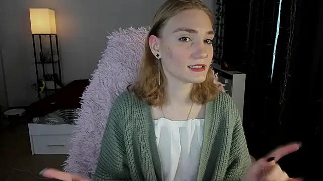 Snapshot of ReddHotPipper chatting on November 2025 03:21:02 AM ReddHotPipper online show from November 2025 03:21:02 AM