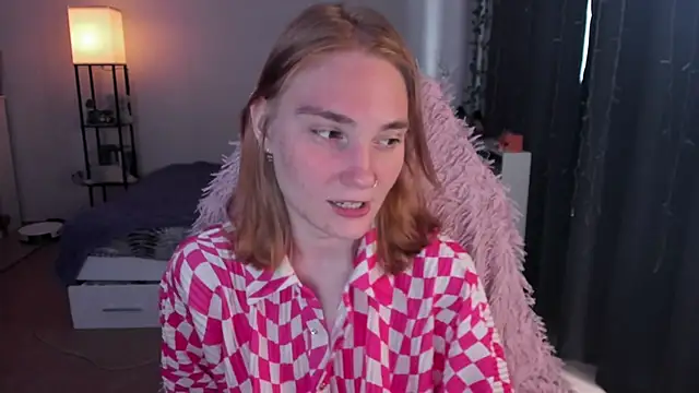ReddHotPipper online show from May 2026 03:46:01 AM