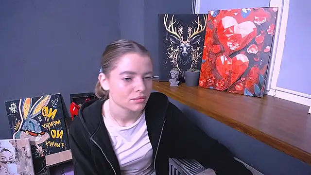 Snapshot of MissOliviaa_ chatting on November 2025 07:49:01 AM MissOliviaa online show from November 2025 07:49:01 AM