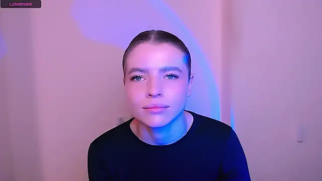 Snapshot of MissOliviaa_ chatting on December 2025 09:04:02 AM MissOliviaa online show from December 2025 09:04:02 AM