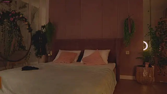 Snapshot of Smiley_Mia chatting on November 2025 05:07:01 AM Smiley Mia online show from November 2025 05:07:01 AM