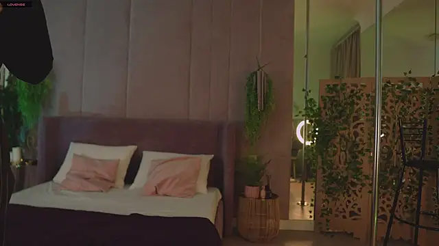 Snapshot of Smiley_Mia chatting on November 2025 05:07:02 AM Smiley Mia online show from November 2025 05:07:02 AM