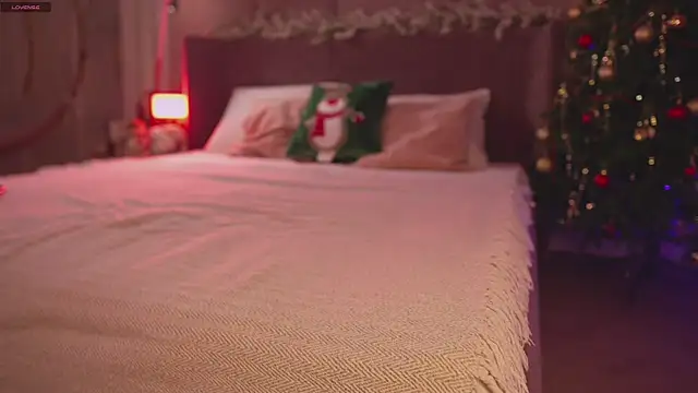 Snapshot of Smiley_Mia chatting on December 2025 05:15:02 AM Smiley Mia online show from December 2025 05:15:02 AM