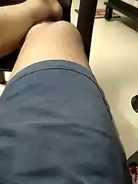 Snapshot of Happyman300 chatting on December 2024 07:47:01 PM Happyman300 online show from December 2024 07:47:01 PM