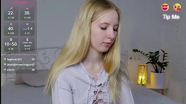 Snapshot of KarnetJ chatting on October 2025 08:09:01 PM KarnetJ online show from October 2025 08:09:01 PM