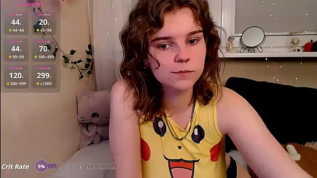 Snapshot of Moona_xx chatting on October 2025 10:47:01 PM Moona xx online show from October 2025 10:47:01 PM