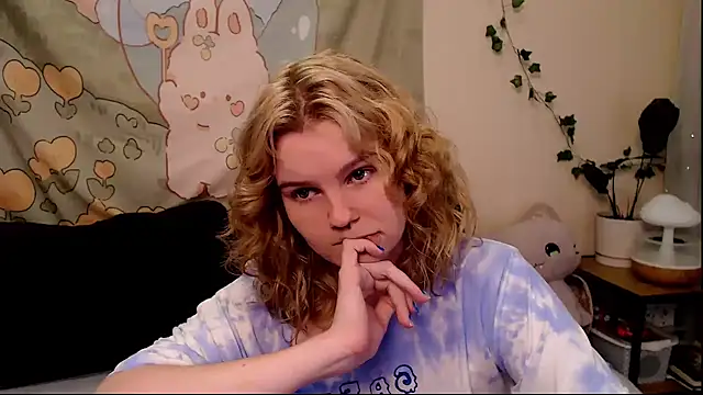 Moona xx online show from June 2026 10:31:01 PM