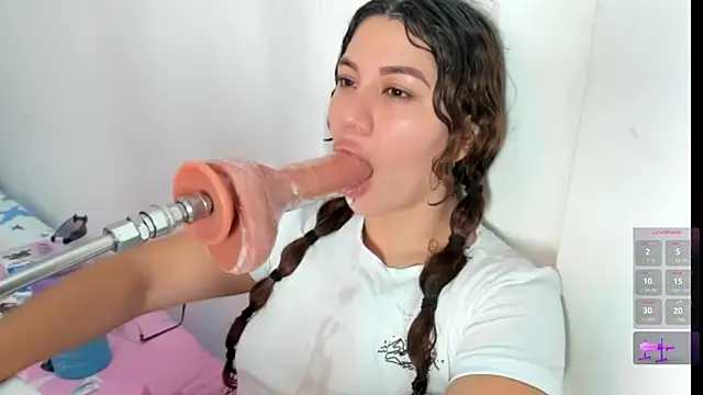 Snapshot of hade_cute chatting on February 2025 11:48:01 PM hade cute online show from February 2025 11:48:01 PM