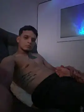 Snapshot of ArturoDelgado1 chatting on March 2026 03:55:01 AM ArturoDelgado1 online show from March 2026 03:55:01 AM