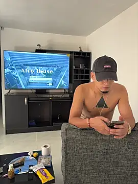 Snapshot of ArturoDelgado1 chatting on March 2026 04:28:02 PM ArturoDelgado1 online show from March 2026 04:28:02 PM