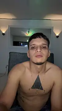 Snapshot of ArturoDelgado1 chatting on April 2026 01:23:02 AM ArturoDelgado1 online show from April 2026 01:23:02 AM