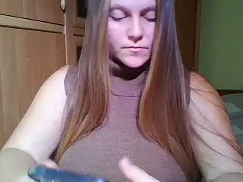 Evasapples online show from January 2025 06:40:02 PM