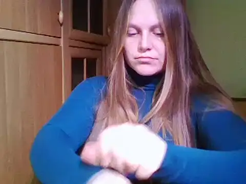 Evasapples online show from January 2025 03:13:01 PM