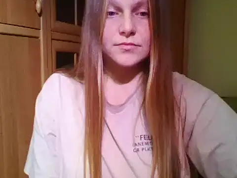 Evasapples online show from January 2025 10:39:01 PM