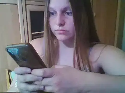 Evasapples online show from February 2025 09:15:02 PM