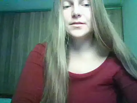 Evasapples online show from October 2025 07:35:02 PM