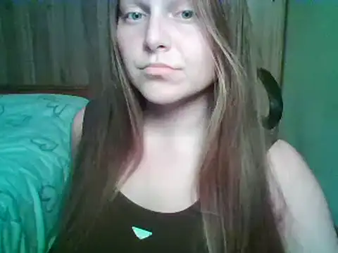 Evasapples online show from October 2025 09:50:02 PM