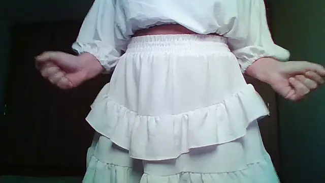 Evasapples online show from November 2025 02:29:01 PM