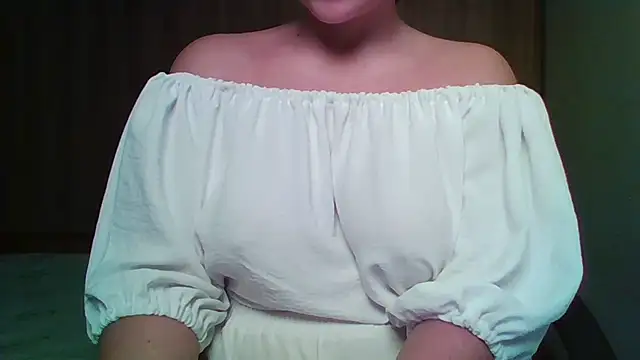 Evasapples online show from November 2025 05:56:02 PM