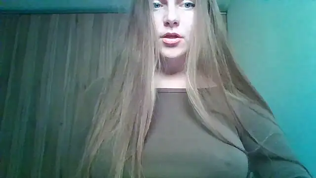 Evasapples online show from June 2026 08:34:01 PM