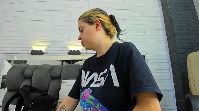 dorothy vegga online show from December 2025 03:56:01 AM