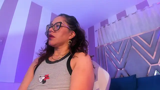 Snapshot of maria_paulac chatting on March 2025 06:10:01 AM maria paulac online show from March 2025 06:10:01 AM