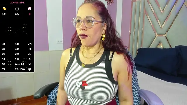 Snapshot of maria_paulac chatting on October 2025 09:43:02 PM maria paulac online show from October 2025 09:43:02 PM