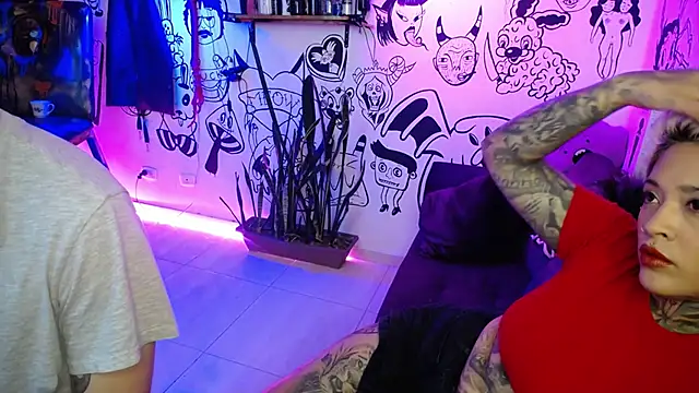 Snapshot of tatouagendecouple chatting on December 2024 10:57:02 PM tatouagendecouple online show from December 2024 10:57:02 PM