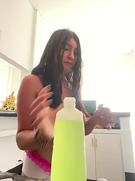 Snapshot of Matilda_russoo chatting on January 2025 12:50:01 PM Matilda russoo online show from January 2025 12:50:01 PM