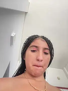 Snapshot of Matilda_russoo chatting on February 2025 03:52:02 PM Matilda russoo online show from February 2025 03:52:02 PM