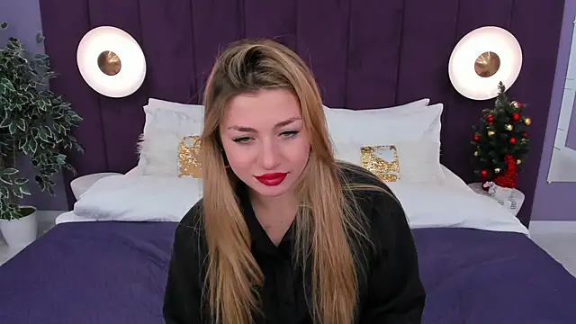 Snapshot of HelenaMorgan chatting on January 2025 03:39:01 PM HelenaMorgan online show from January 2025 03:39:01 PM