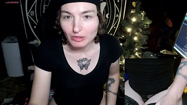 Snapshot of BrandiWRLD_999 chatting on December 2024 05:38:02 AM BrandiWRLD 999 online show from December 2024 05:38:02 AM