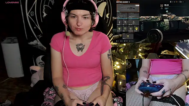 Snapshot of BrandiWRLD_999 chatting on December 2024 11:17:02 PM BrandiWRLD 999 online show from December 2024 11:17:02 PM