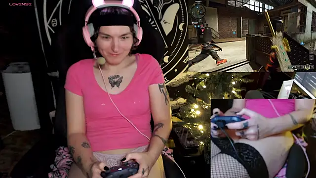 Snapshot of BrandiWRLD_999 chatting on December 2024 02:12:01 AM BrandiWRLD 999 online show from December 2024 02:12:01 AM