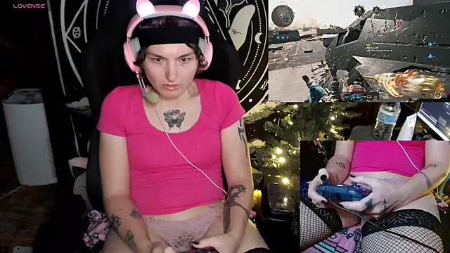 Snapshot of BrandiWRLD_999 chatting on December 2024 12:10:02 AM BrandiWRLD 999 online show from December 2024 12:10:02 AM