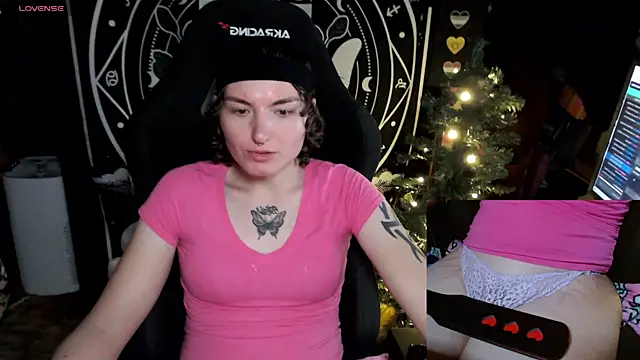 Snapshot of BrandiWRLD_999 chatting on December 2024 12:09:01 AM BrandiWRLD 999 online show from December 2024 12:09:01 AM