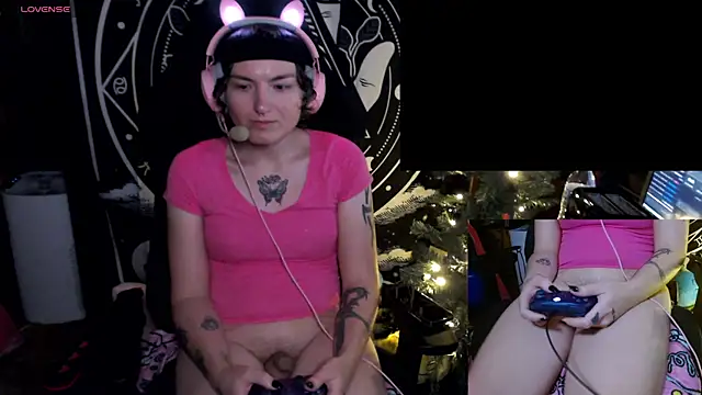 Snapshot of BrandiWRLD_999 chatting on December 2024 03:16:02 AM BrandiWRLD 999 online show from December 2024 03:16:02 AM